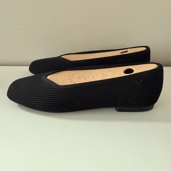 Vivaia Womens Margot 2.0 Square Toe V-Cut Flats Black Knit Size US 11 EU 43 - Picture 4 of 11